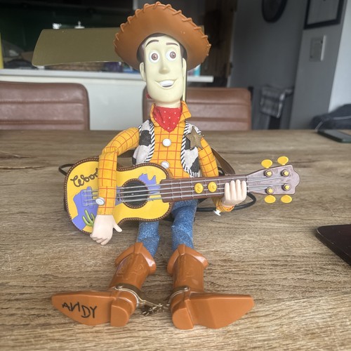 Toy story strummin singing - 2,