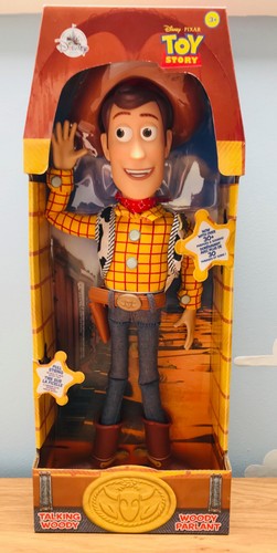 Disney store toy - 🤠,